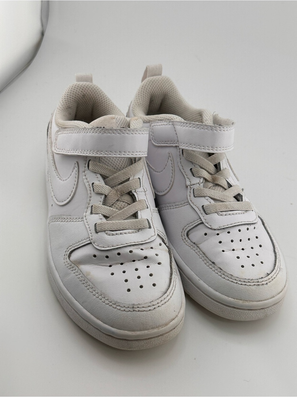 Nike Kids White and Light Gray Low-Top Sneakers with Hook-and-Loop Strap